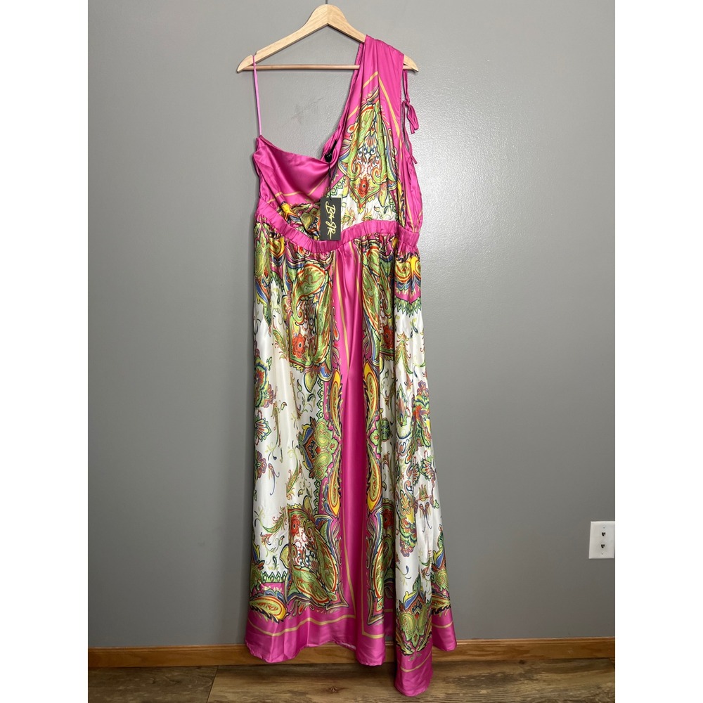 Bright floral paisley satin maxi dress size 3X The Sang travel resortwear